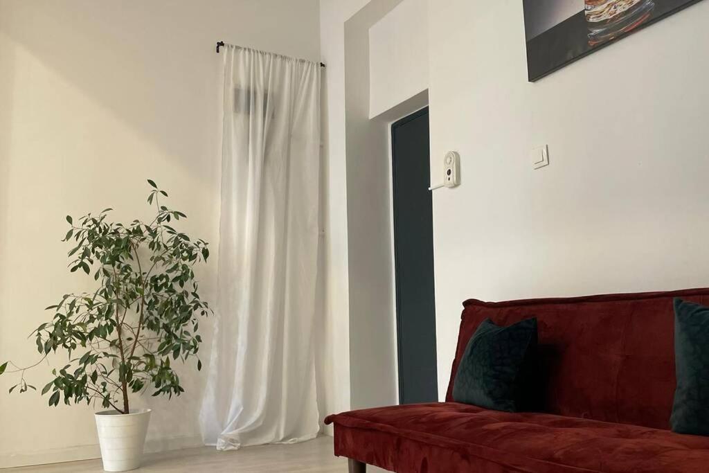 Outstanding 3Br Ultracentral Cityview Balcony Aaa Apartman Bukarest Kültér fotó