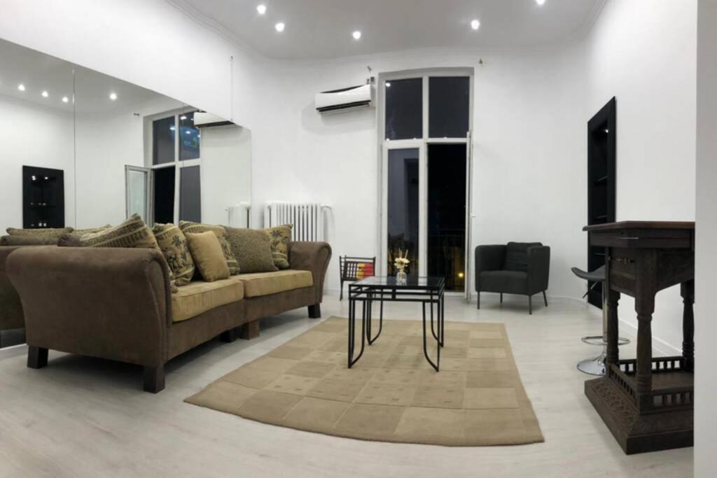 Outstanding 3Br Ultracentral Cityview Balcony Aaa Apartman Bukarest Kültér fotó