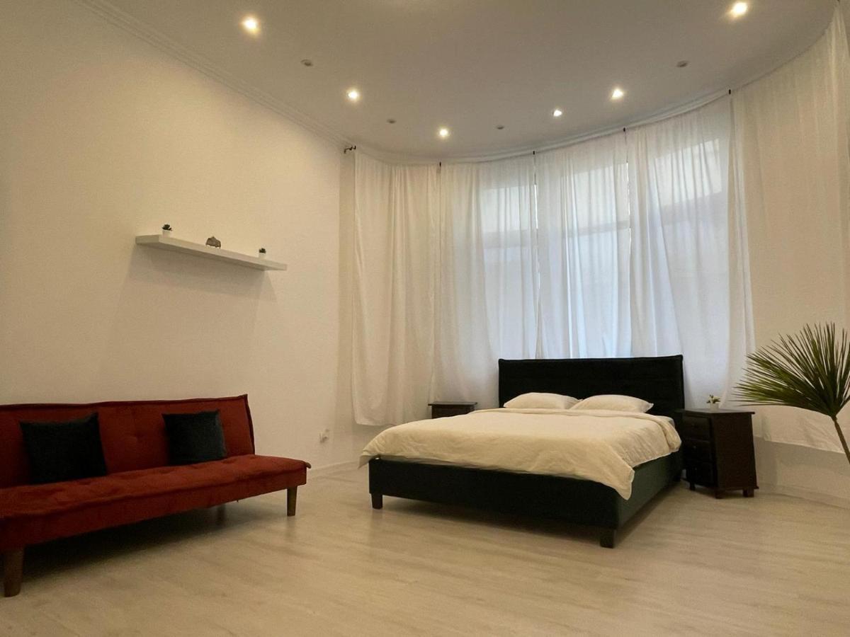 Outstanding 3Br Ultracentral Cityview Balcony Aaa Apartman Bukarest Kültér fotó