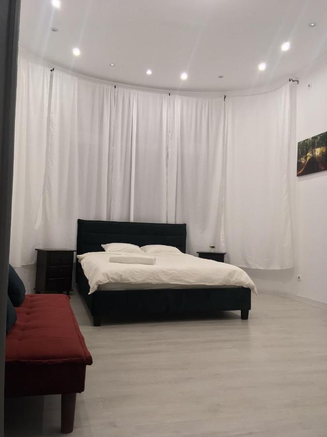 Outstanding 3Br Ultracentral Cityview Balcony Aaa Apartman Bukarest Kültér fotó